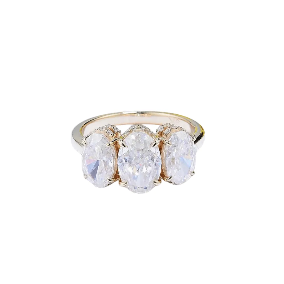 PENELOPE MOISSANITE RING